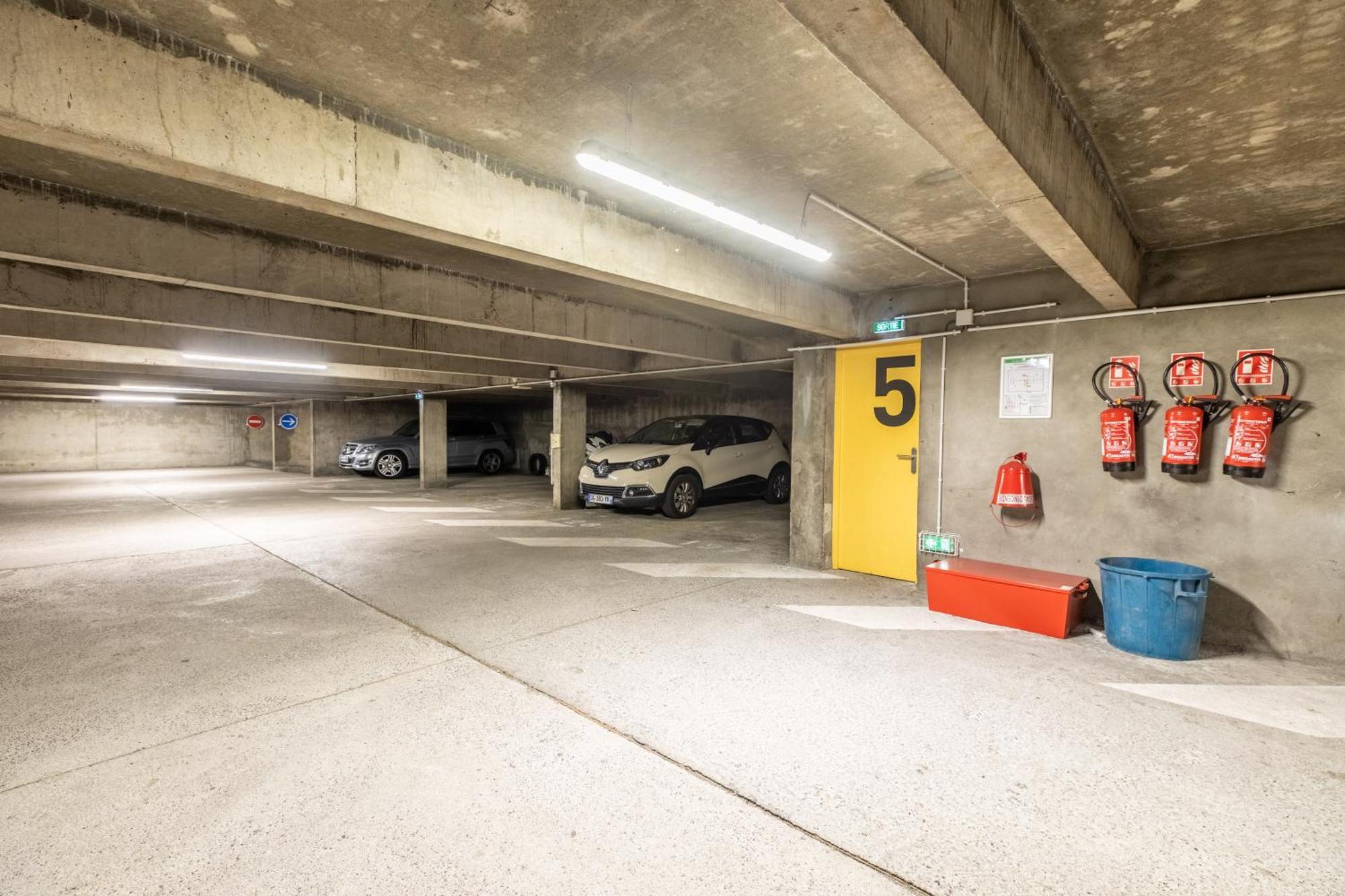 *Cocoon Area* Confort & Parking Clermont-Ferrand Bagian luar foto